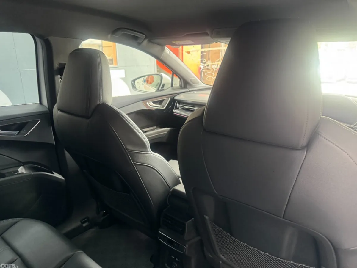 Audi Q4 e-tron SUV, Electric, 2023, White