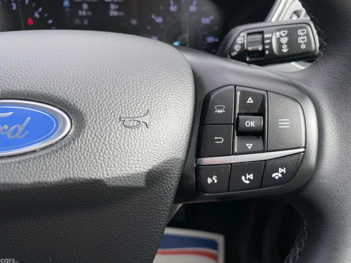 Ford Kuga Hatchback, Diesel, 2021, Blue