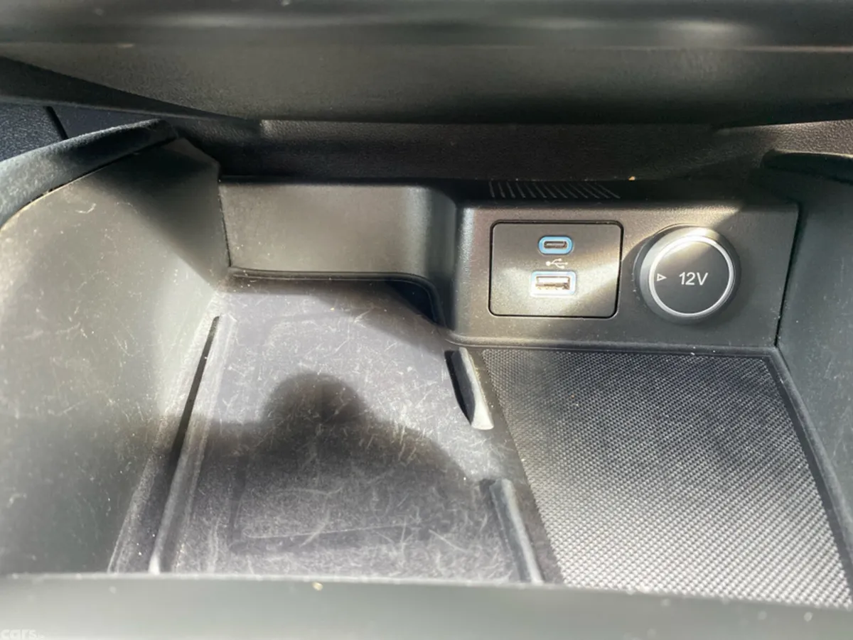 Ford Kuga Hatchback, Diesel, 2021, Blue