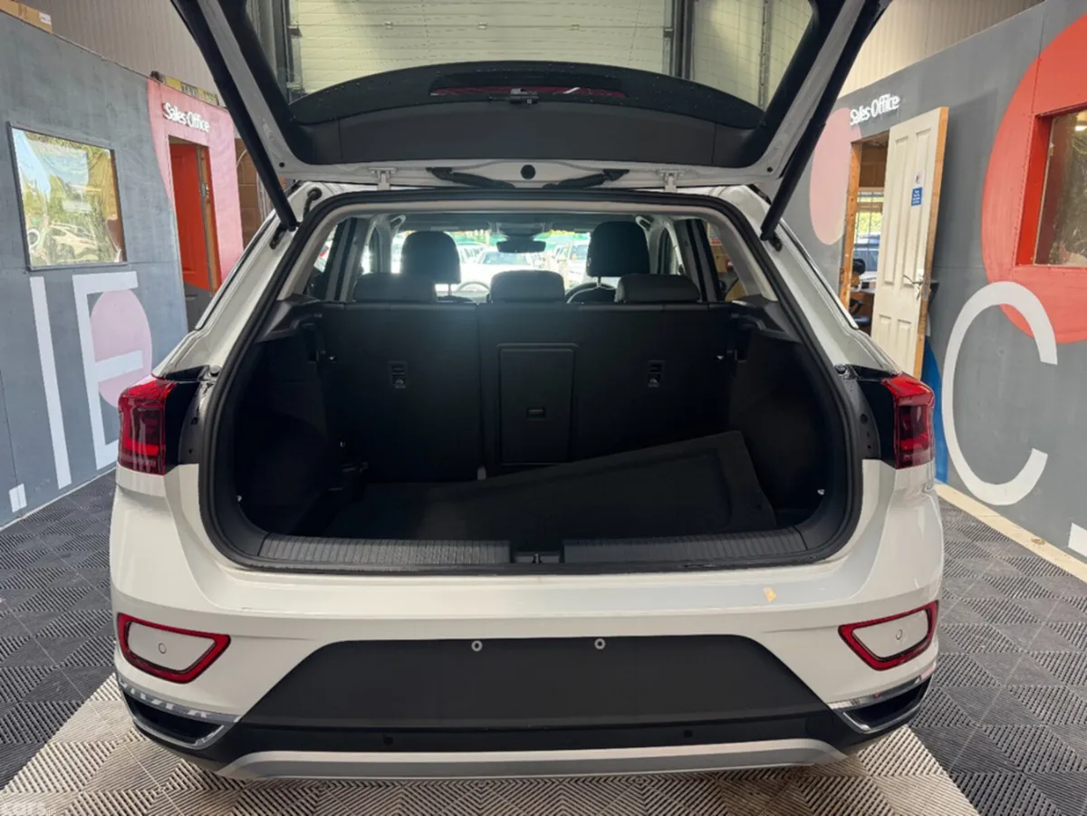 Volkswagen T-Roc SUV, Diesel, 2024, White
