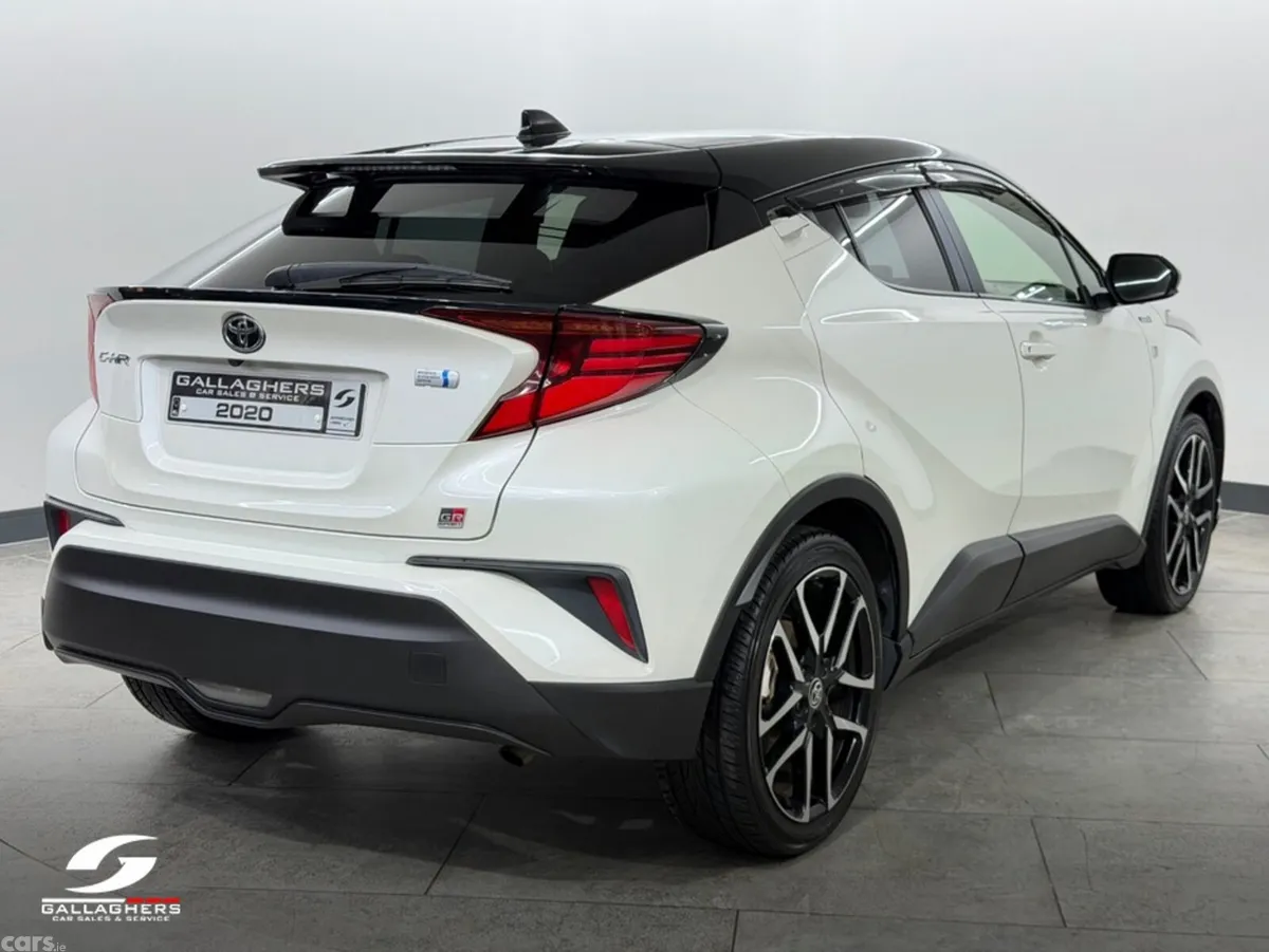 Toyota C-HR SUV, Petrol Hybrid, 2020, White