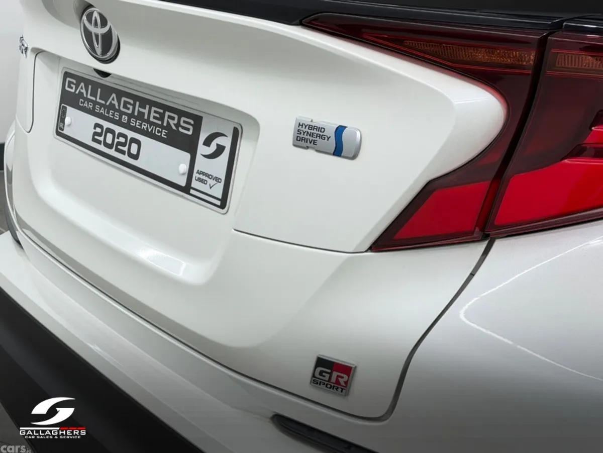 Toyota C-HR SUV, Petrol Hybrid, 2020, White
