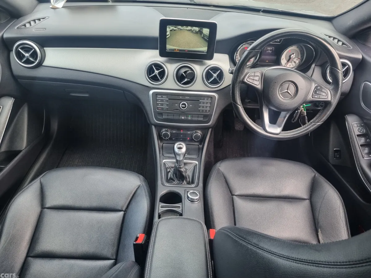 Mercedes-Benz CLA Saloon, Petrol, 2015, Silver
