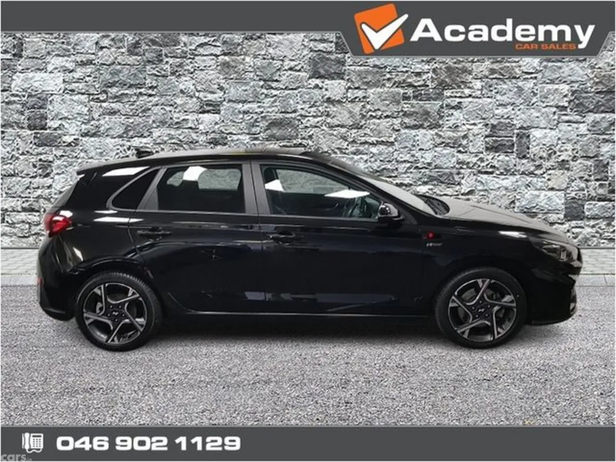 Hyundai i30 Hatchback, Petrol, 2023, Black