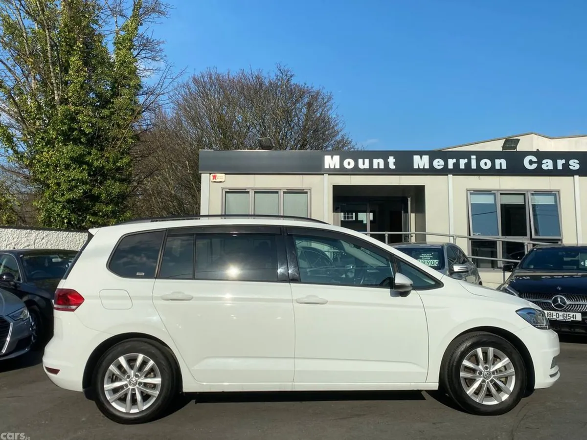 Volkswagen Touran MPV, Petrol, 2016, White