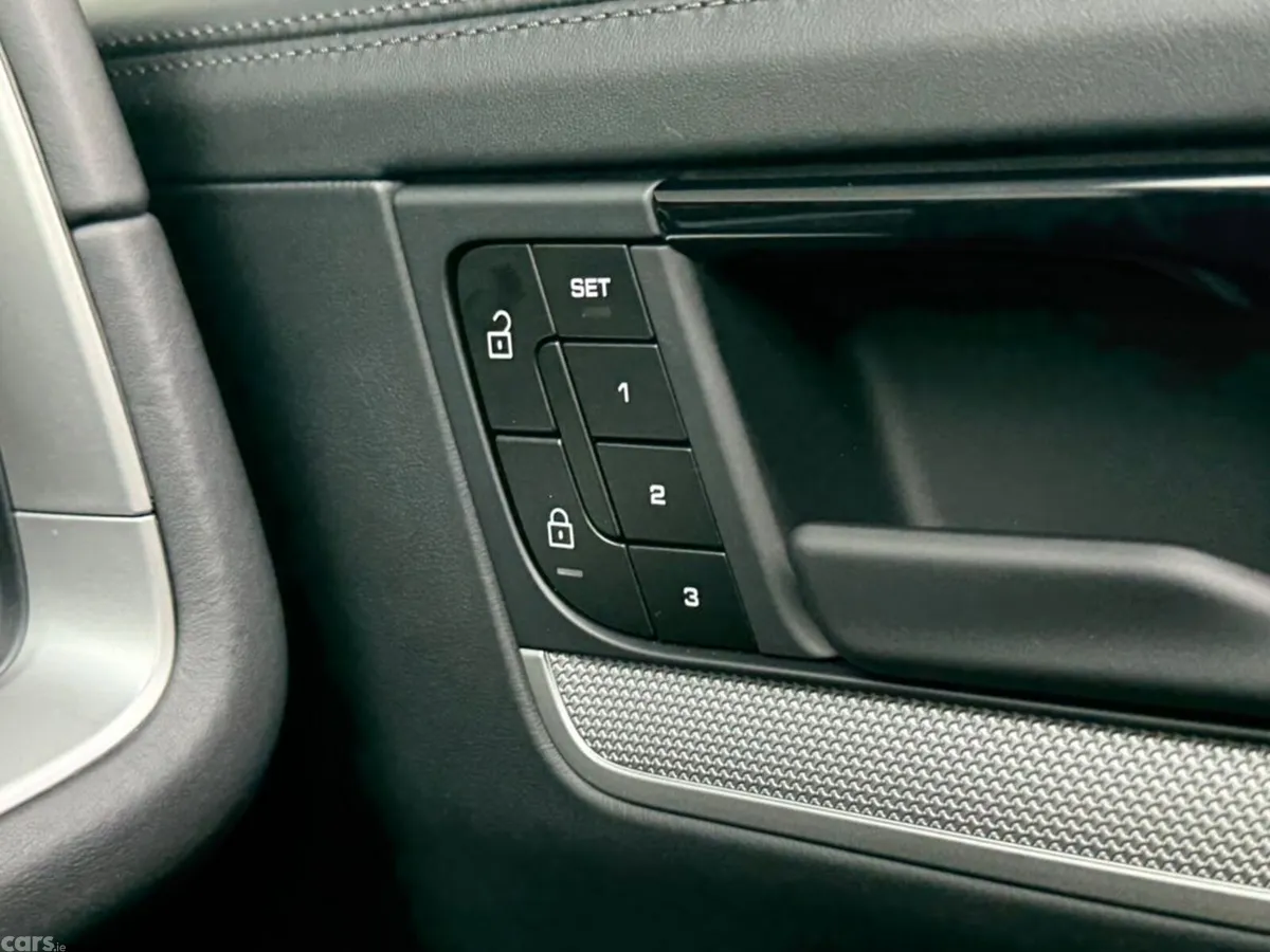 Porsche Cayenne SUV, Petrol Plug-in Hybrid, 2025, Grey