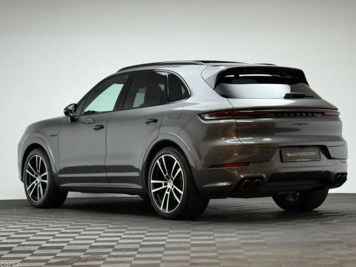 Porsche Cayenne SUV, Petrol Plug-in Hybrid, 2025, Grey