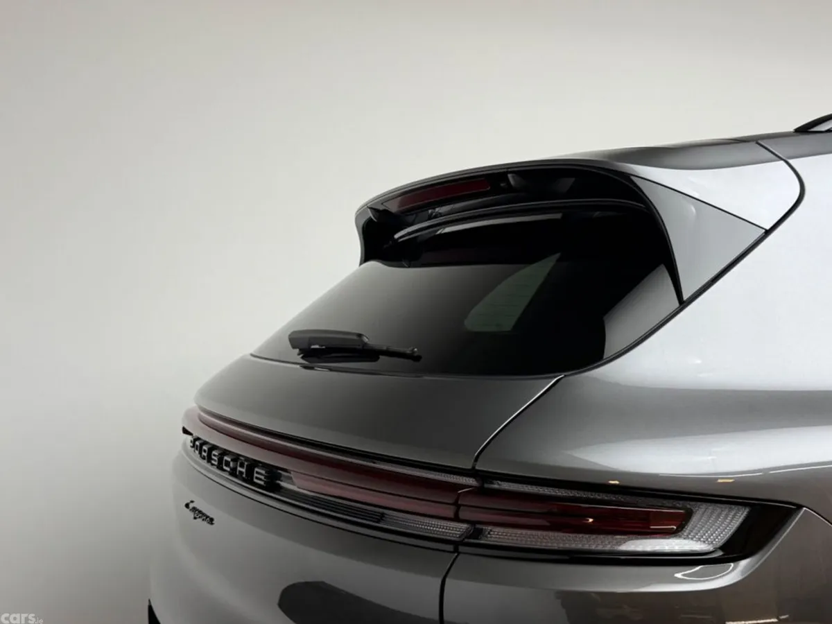 Porsche Cayenne SUV, Petrol Plug-in Hybrid, 2025, Grey