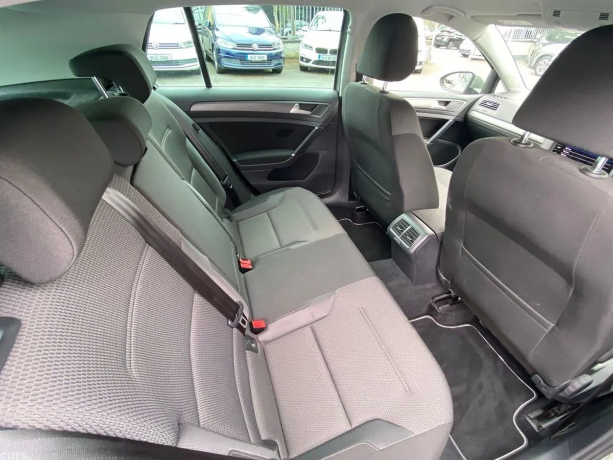 Volkswagen Golf Hatchback, Petrol, 2019, Silver