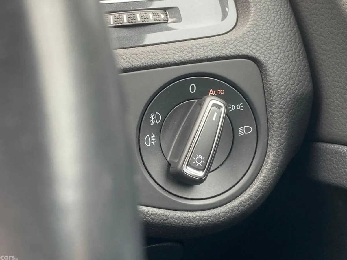 Volkswagen Golf Hatchback, Petrol, 2019, Silver