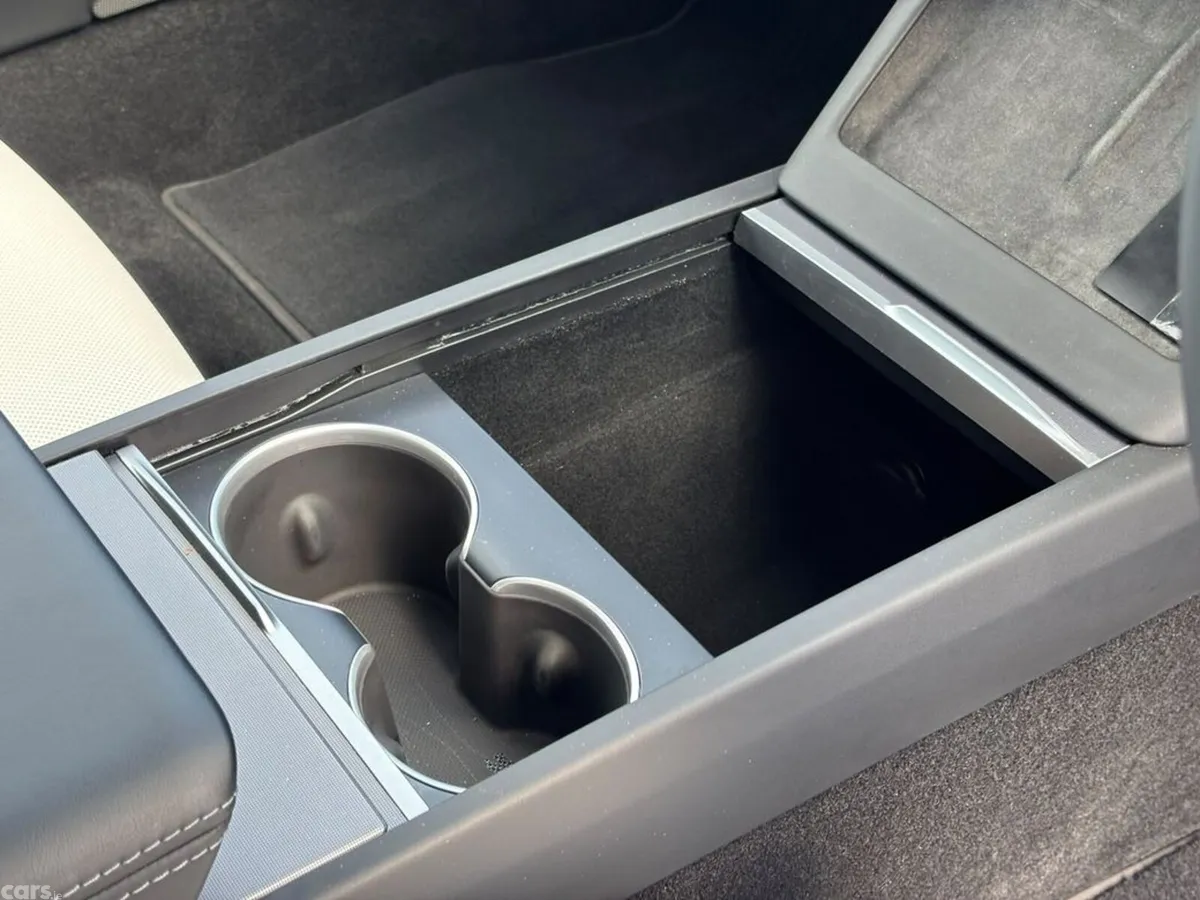 Tesla Model 3 Saloon, Electric, 2025, Black