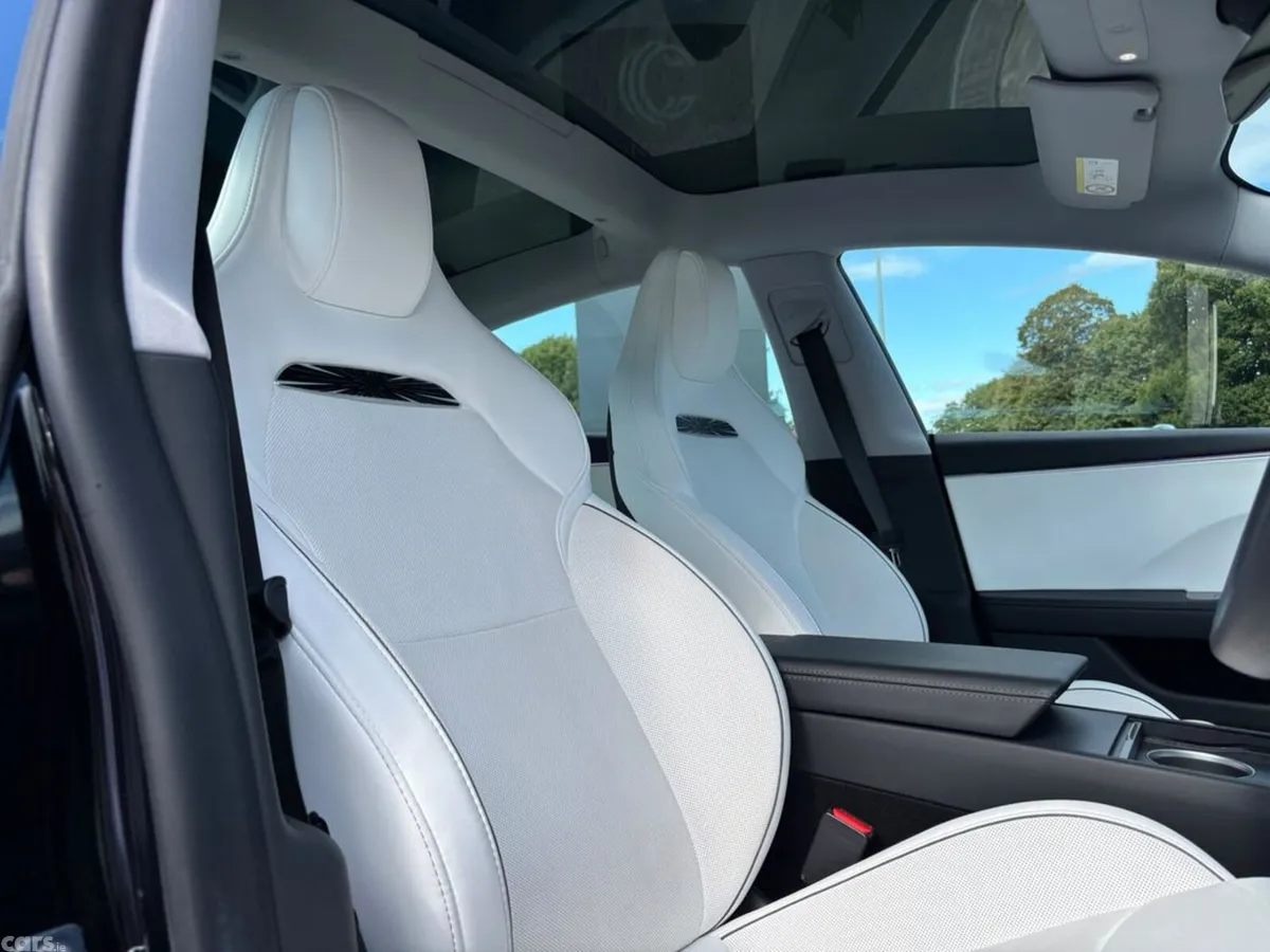 Tesla Model 3 Saloon, Electric, 2025, Black