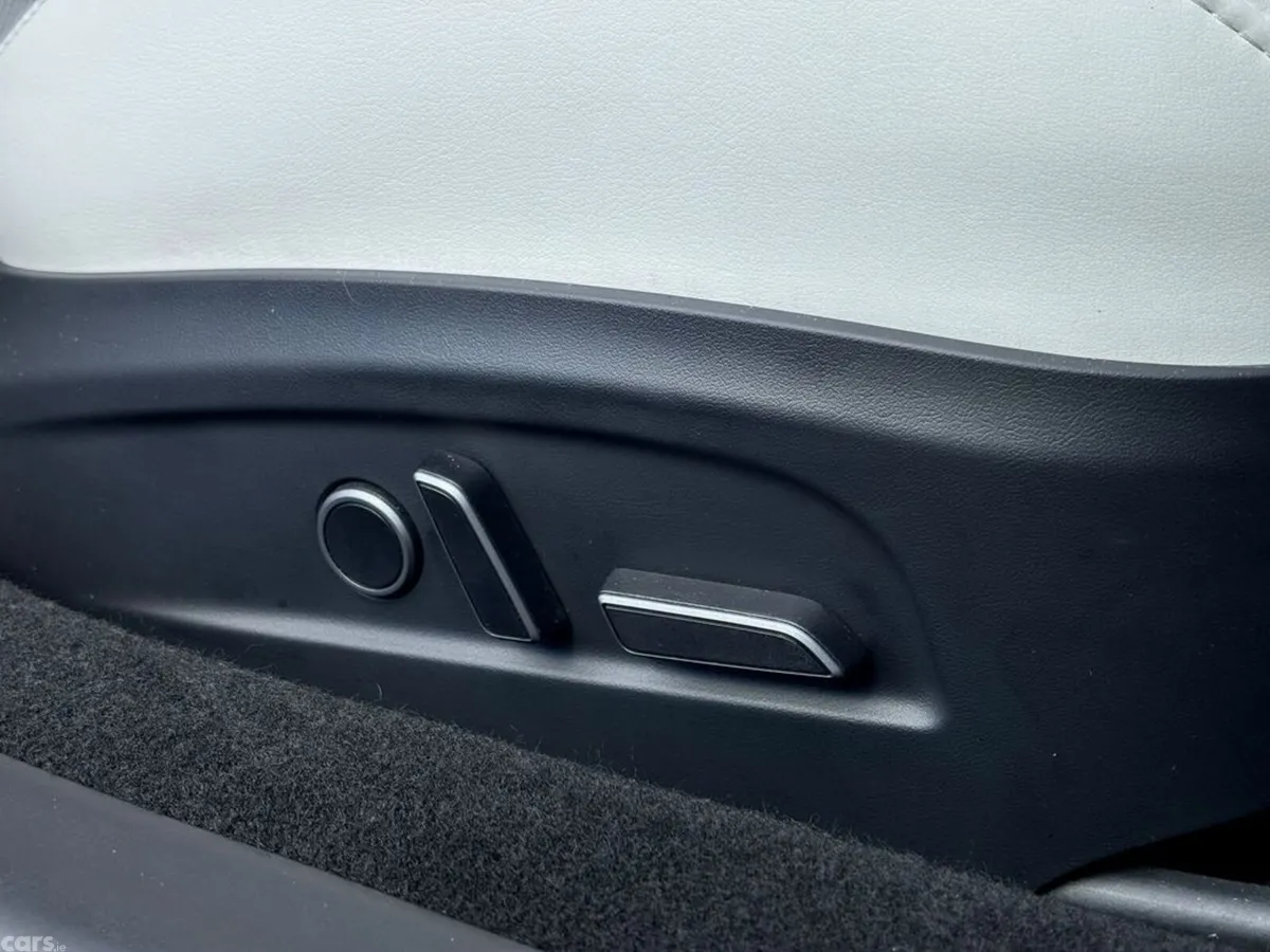 Tesla Model 3 Saloon, Electric, 2025, Black