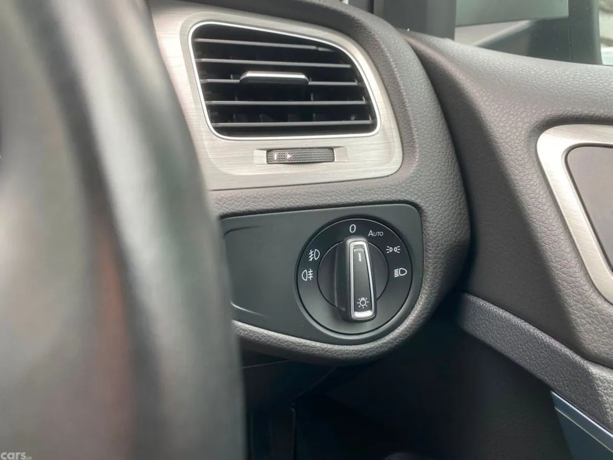 Volkswagen Golf Hatchback, Petrol, 2017, Silver