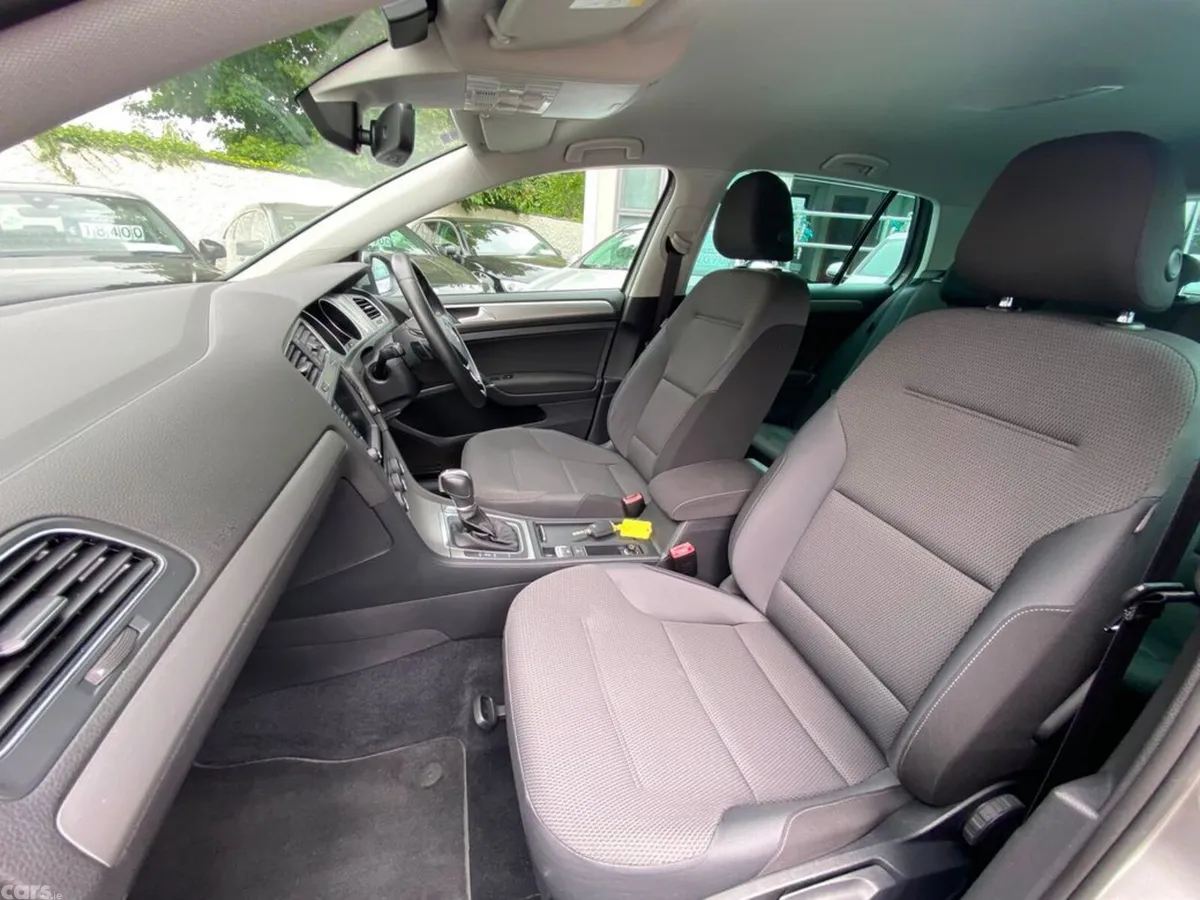 Volkswagen Golf Hatchback, Petrol, 2017, Silver