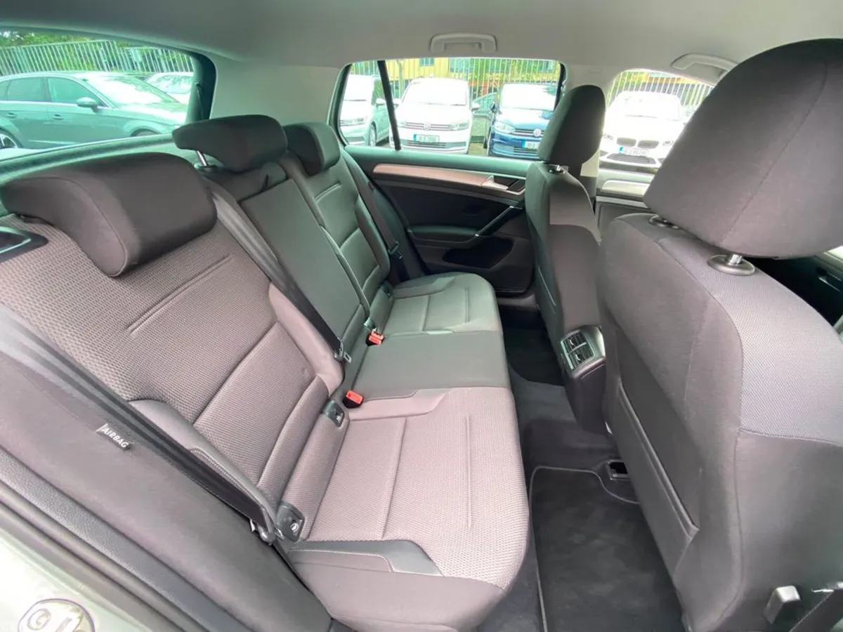 Volkswagen Golf Hatchback, Petrol, 2017, Silver