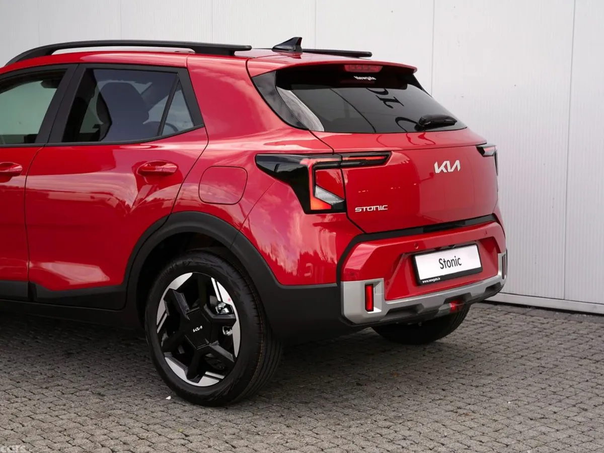 Kia Stonic Hatchback, Petrol, 2027, Red