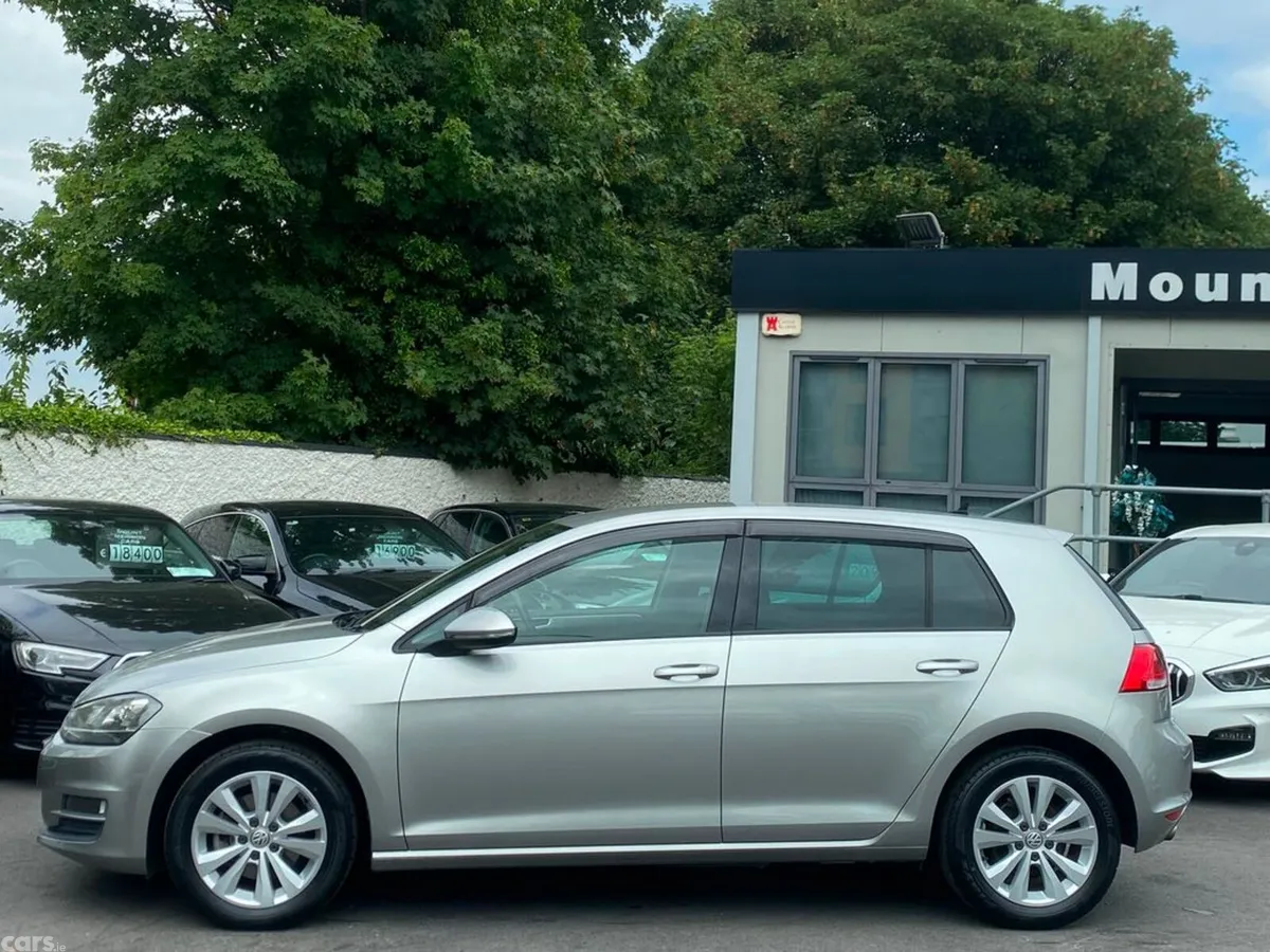 Volkswagen Golf Hatchback, Petrol, 2017, Silver