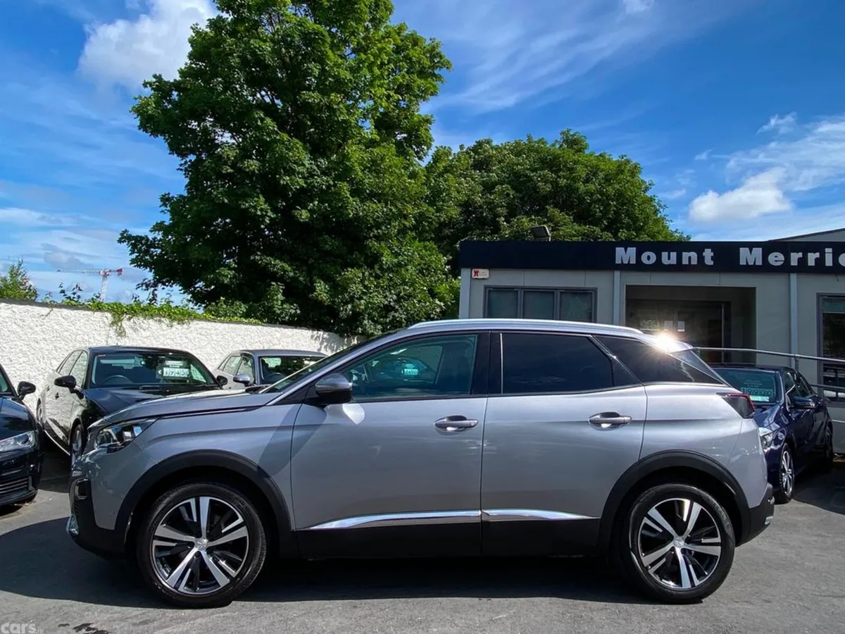 Peugeot 3008 Hatchback, Petrol, 2018, Grey