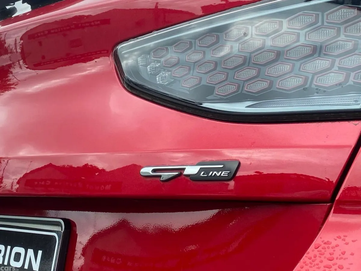 Kia Ceed Hatchback, Diesel, 2023, Red