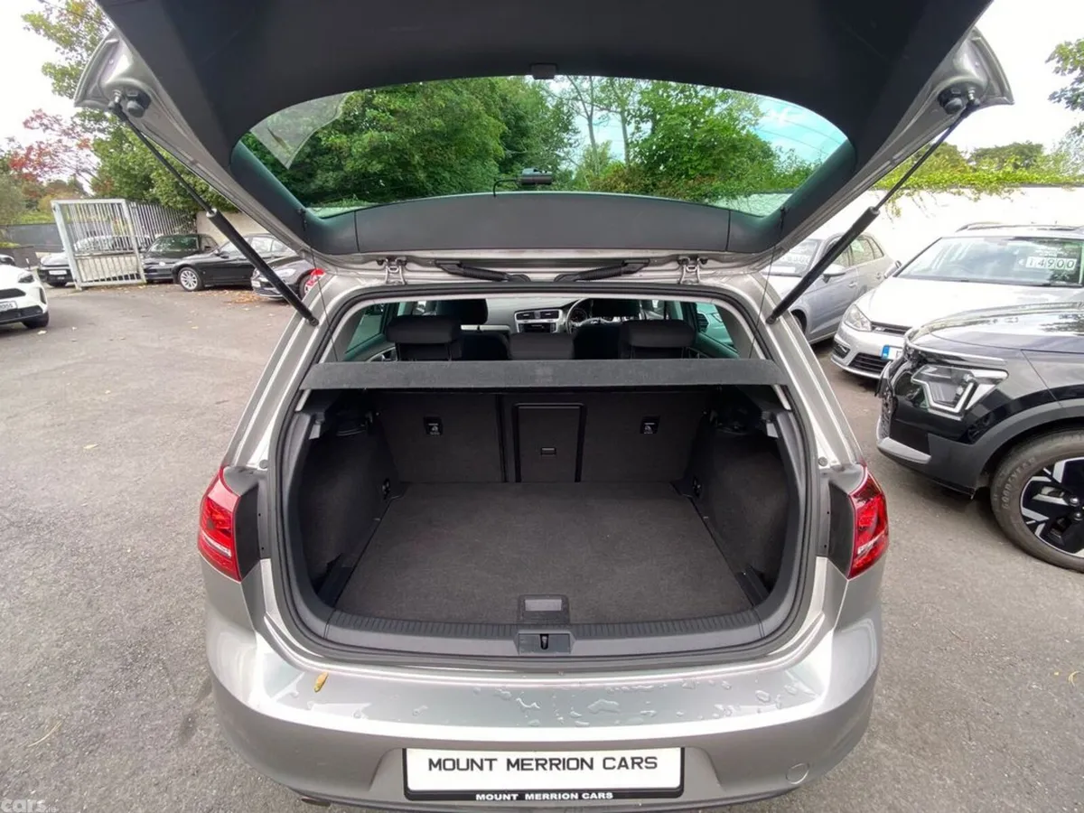 Volkswagen Golf Hatchback, Petrol, 2017, Silver