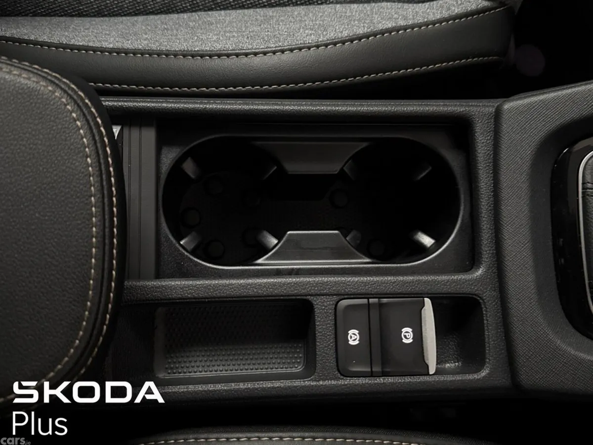 Skoda Octavia Saloon, Diesel, 2025, Black