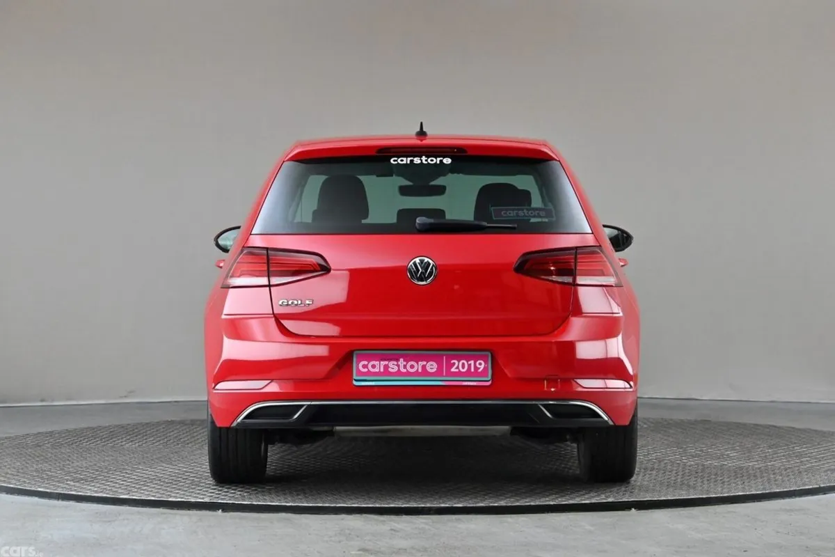 Volkswagen Golf Hatchback, Petrol, 2019, Red