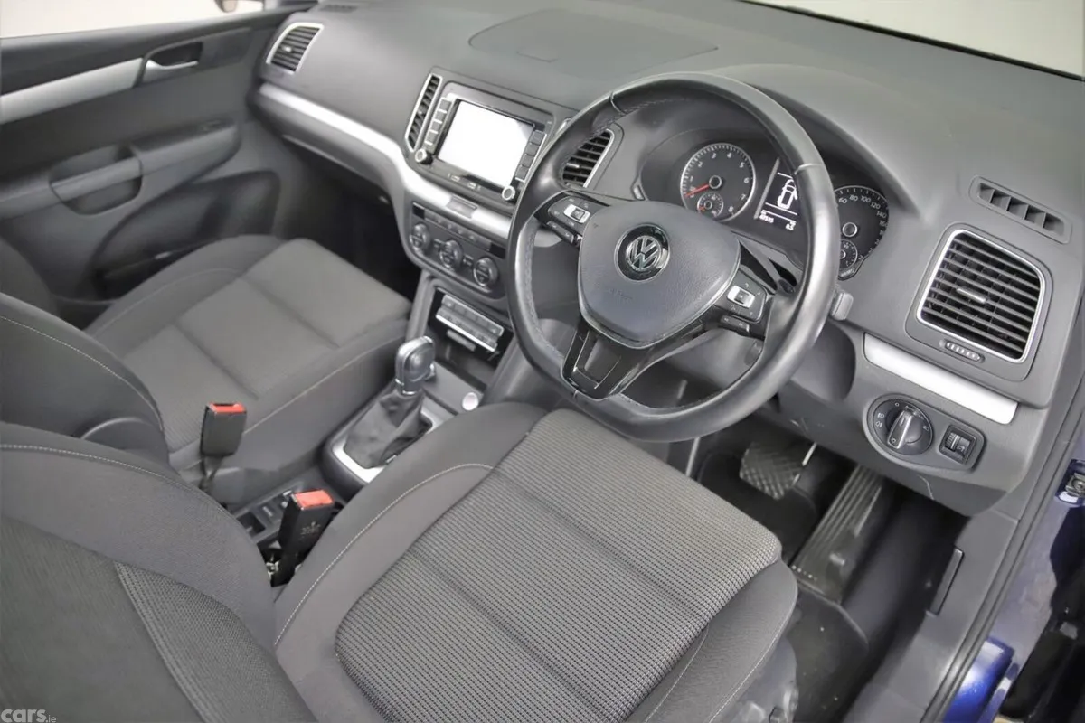 Volkswagen Sharan MPV, Petrol, 2019, Blue