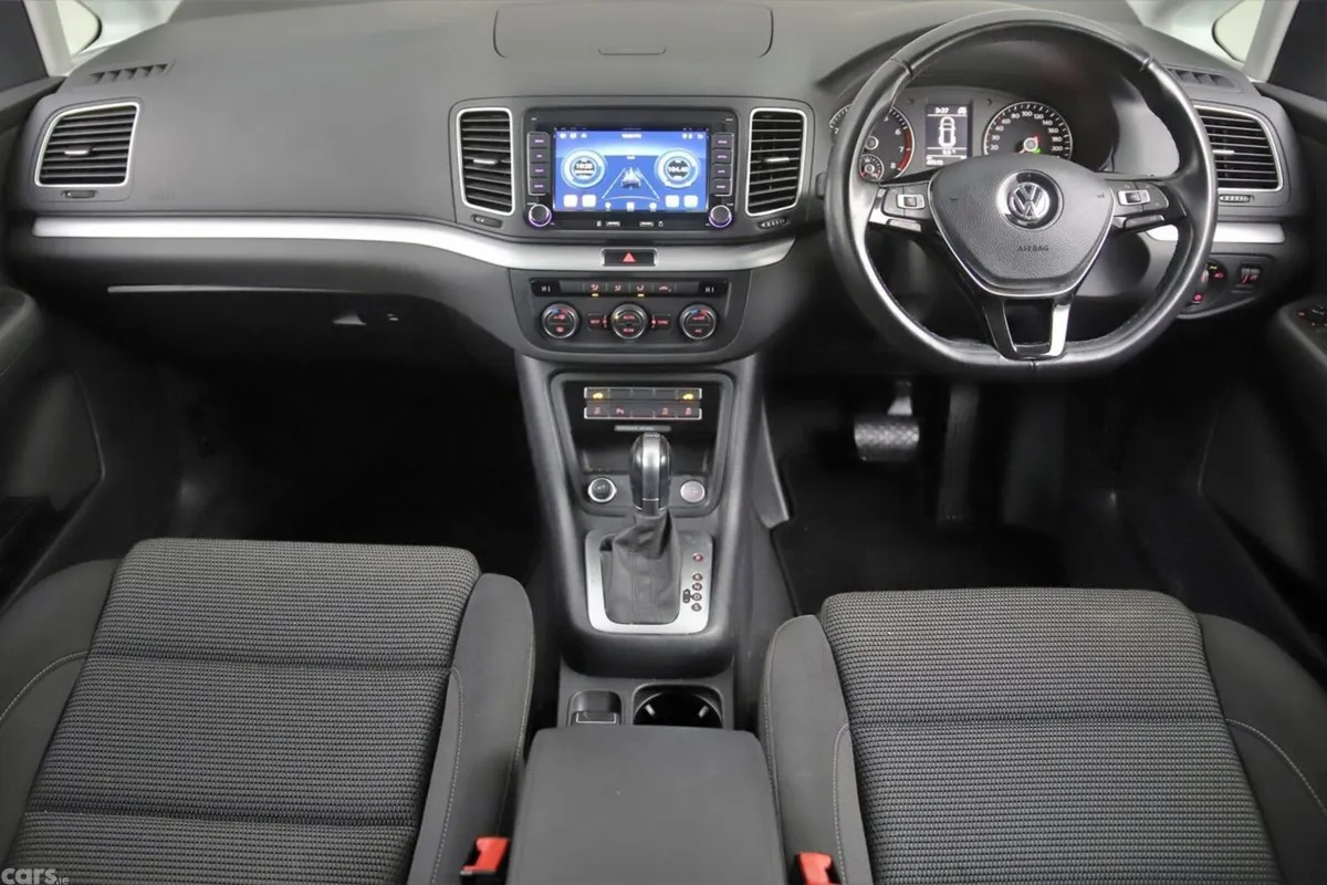 Volkswagen Sharan MPV, Petrol, 2019, Blue
