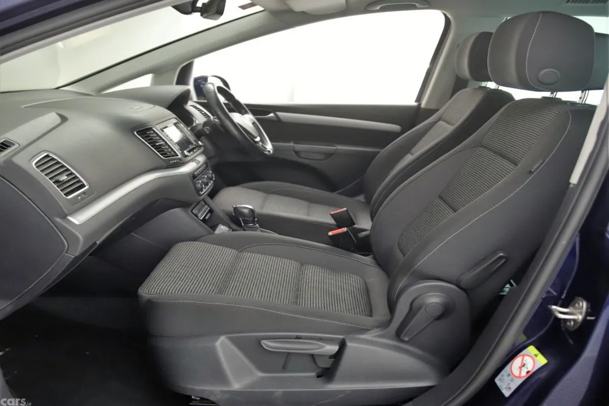 Volkswagen Sharan MPV, Petrol, 2019, Blue