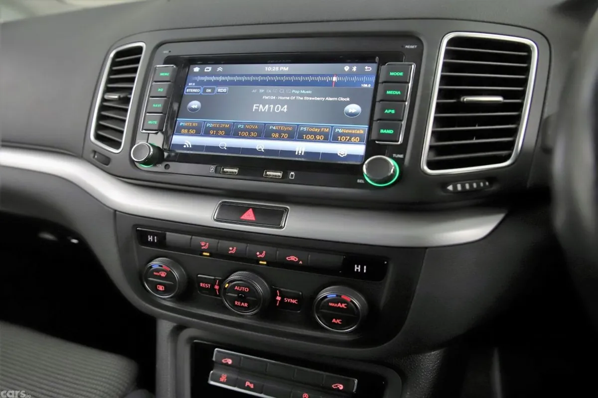 Volkswagen Sharan MPV, Petrol, 2019, Blue