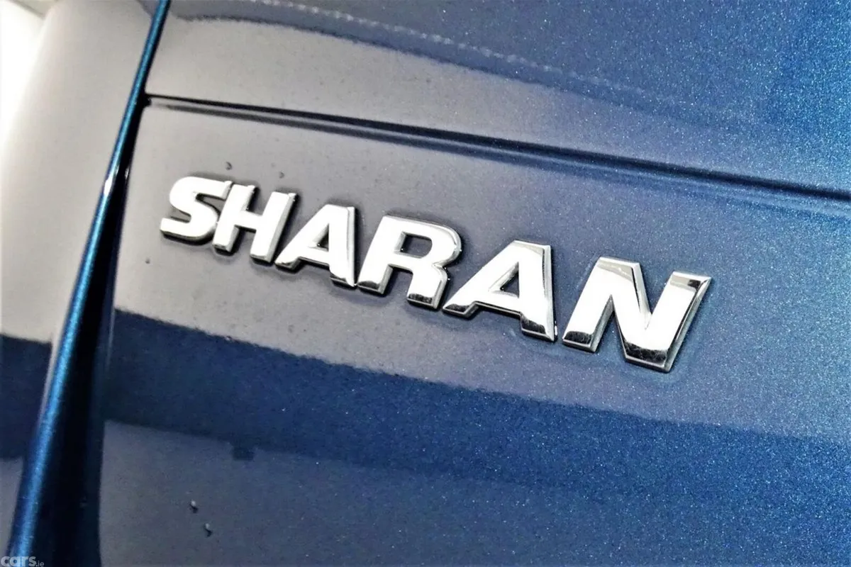 Volkswagen Sharan MPV, Petrol, 2019, Blue