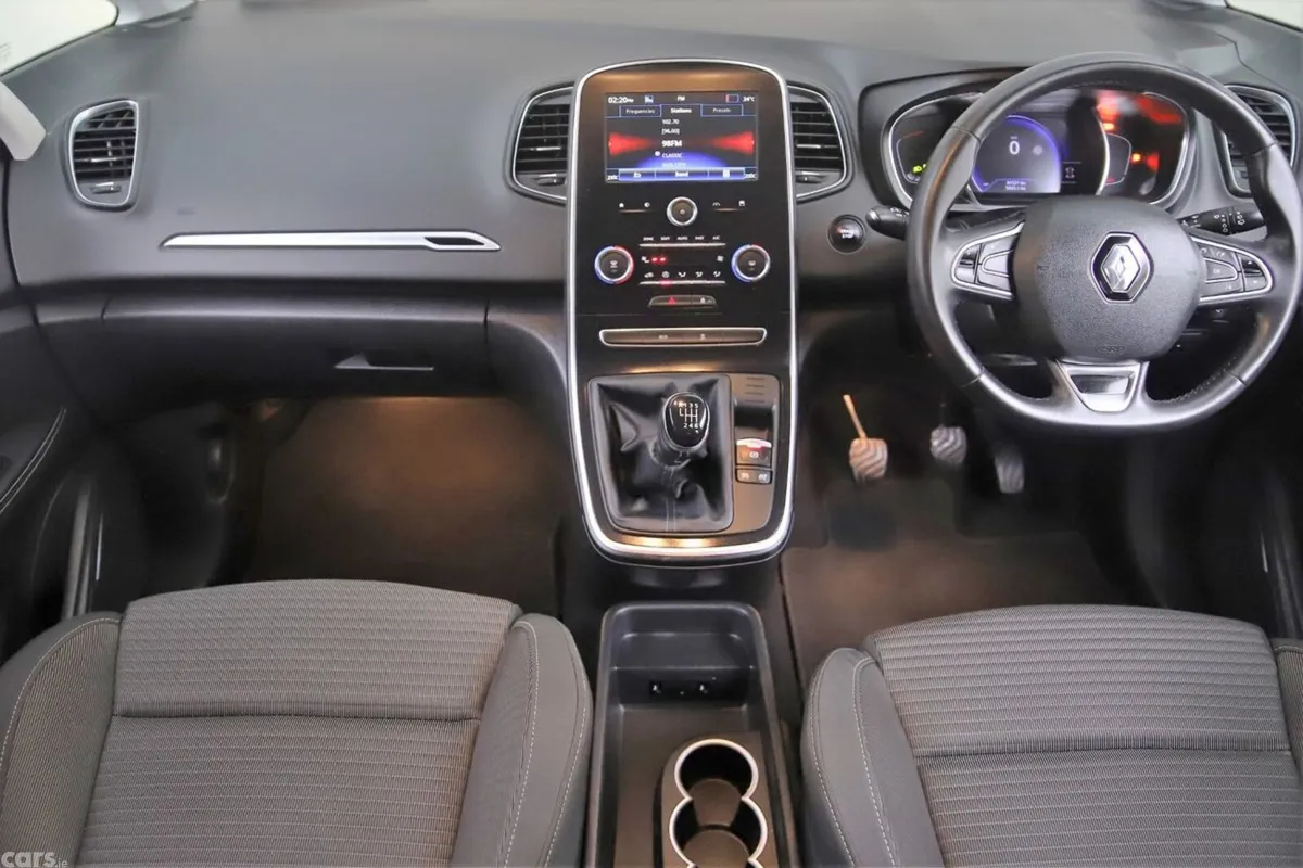 Renault Grand Scenic MPV, Diesel, 2021, Red