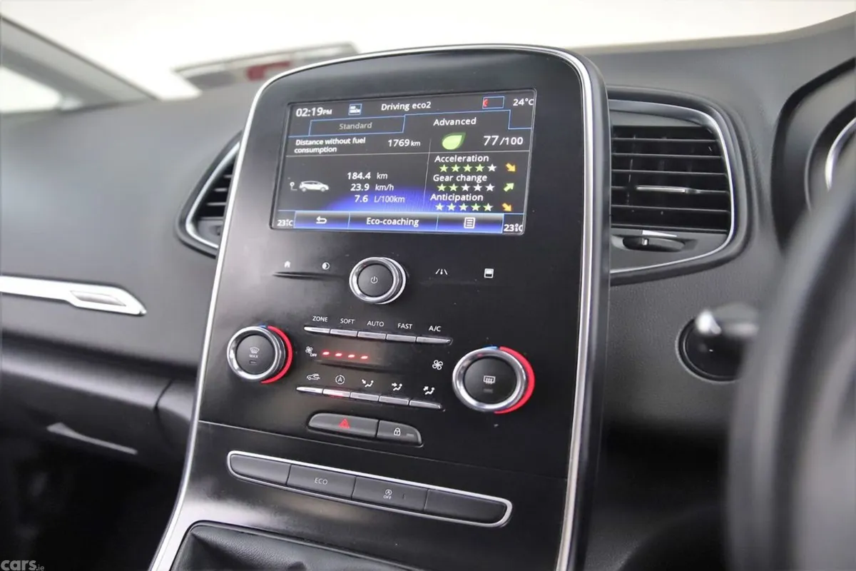 Renault Grand Scenic MPV, Diesel, 2021, Red