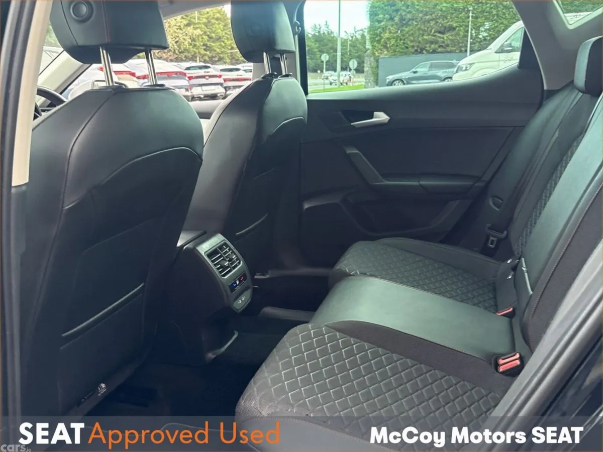 SEAT Leon Hatchback, Petrol Plug-in Hybrid, 2025, Black