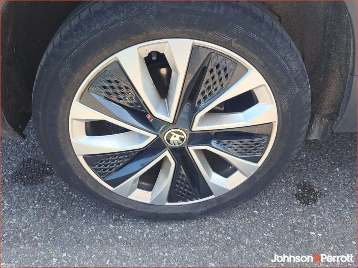 Skoda Karoq Estate, Diesel, 2024, Grey
