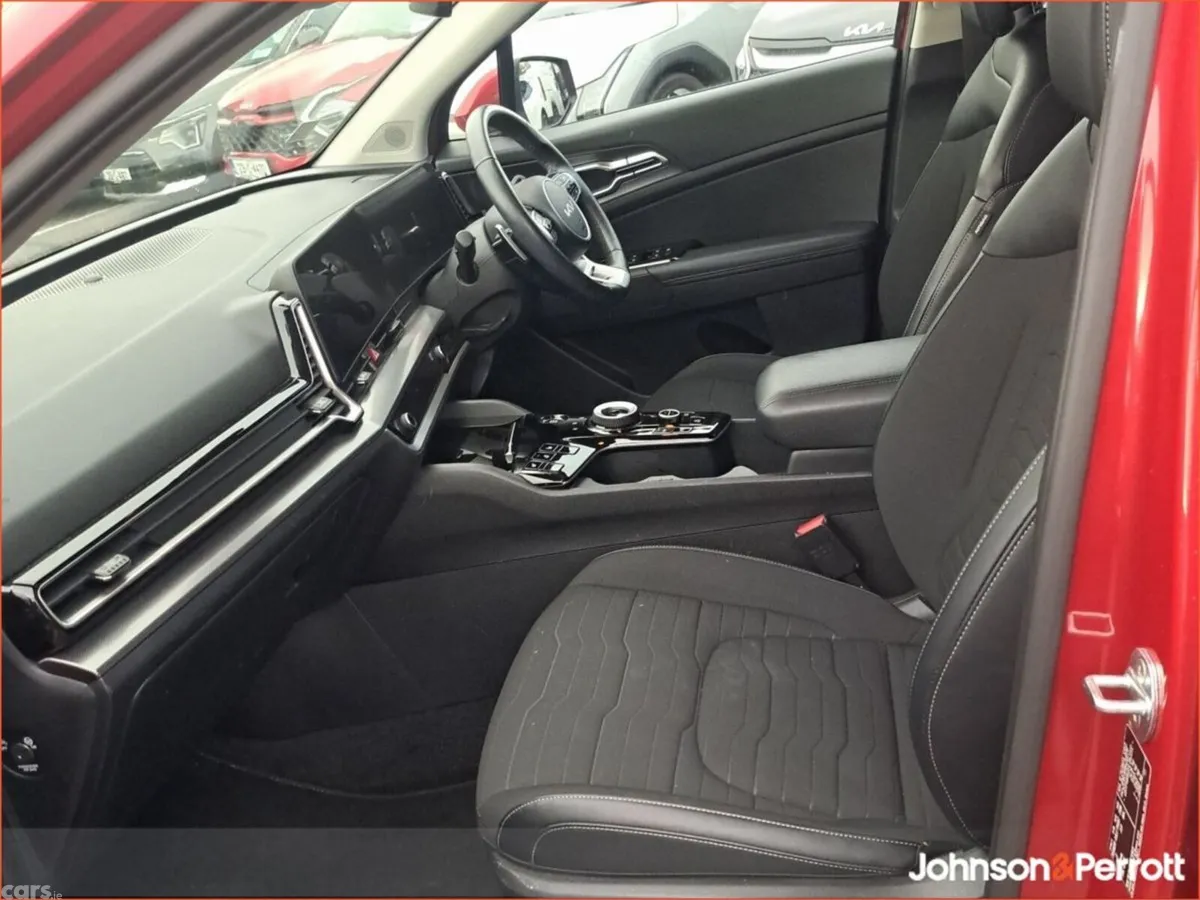 Kia Sportage SUV, Petrol Plug-in Hybrid, 2023, Red