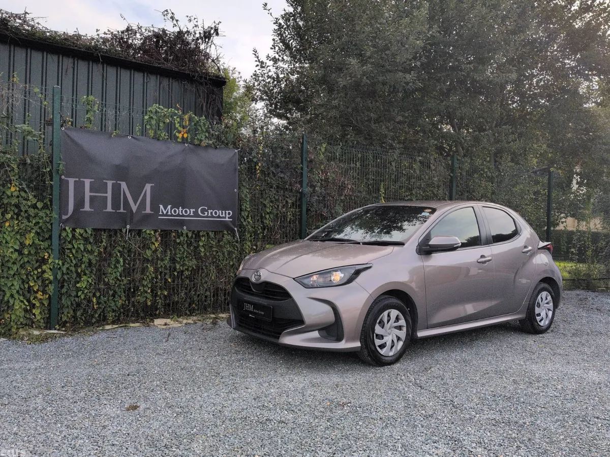 Toyota Yaris Hatchback, Petrol, 2022, Brown
