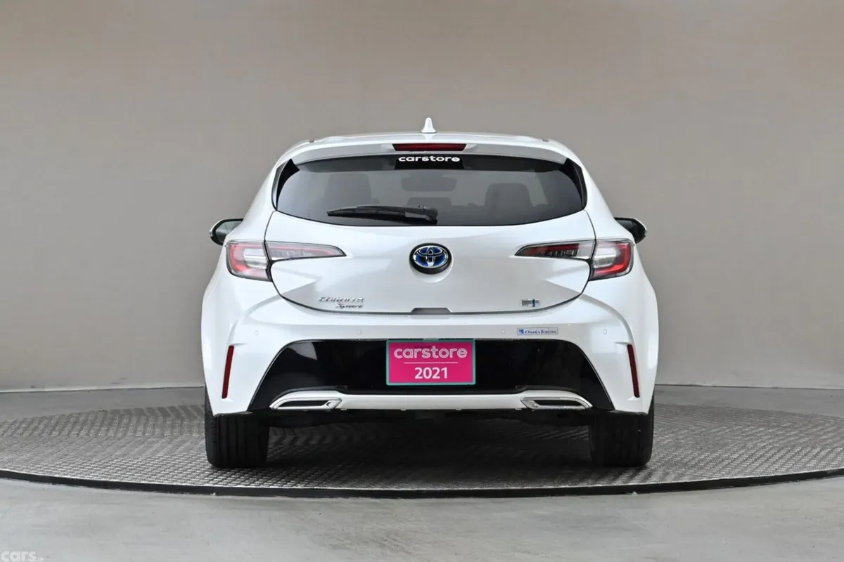 Toyota Corolla Hatchback, Petrol Hybrid, 2021, White
