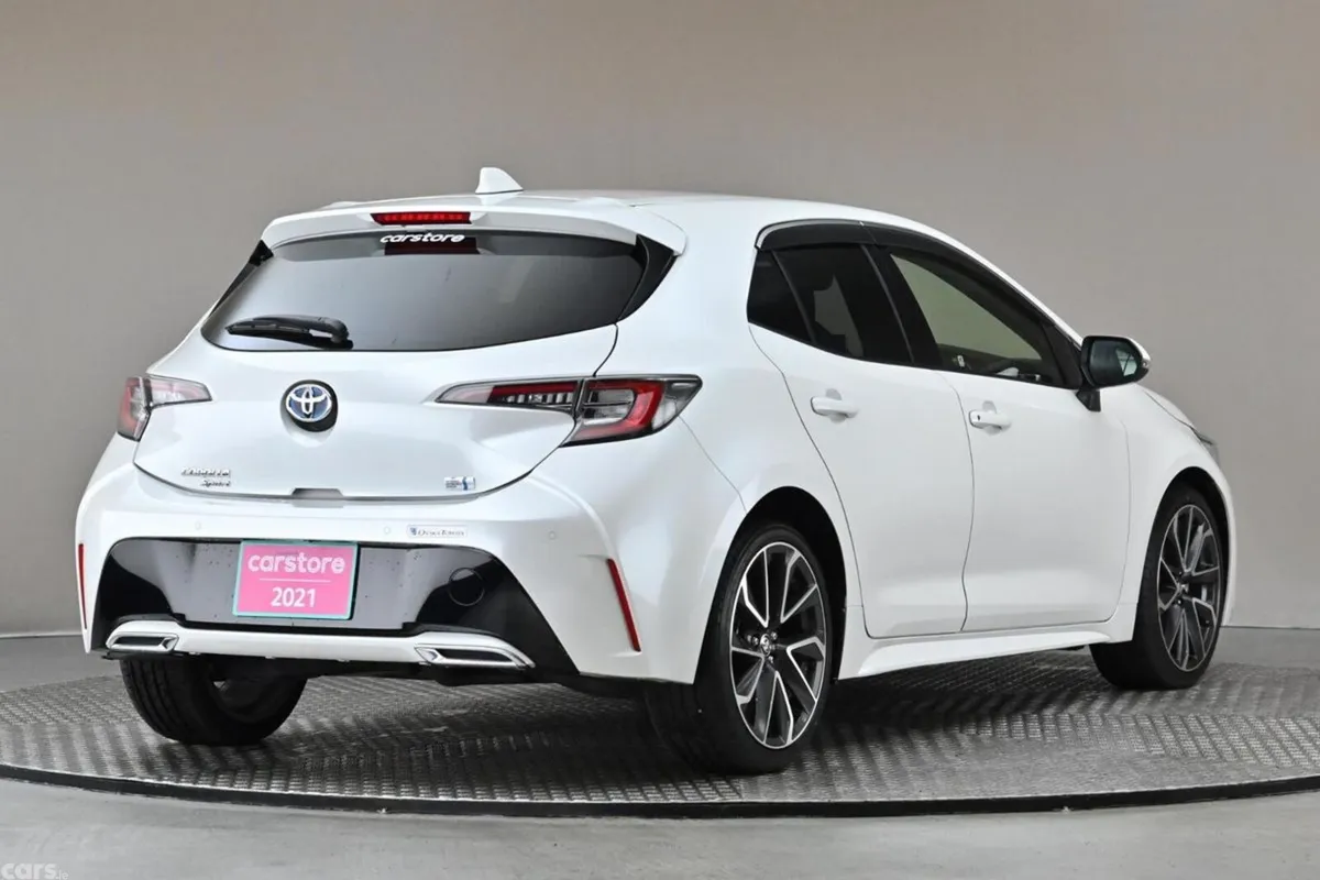 Toyota Corolla Hatchback, Petrol Hybrid, 2021, White
