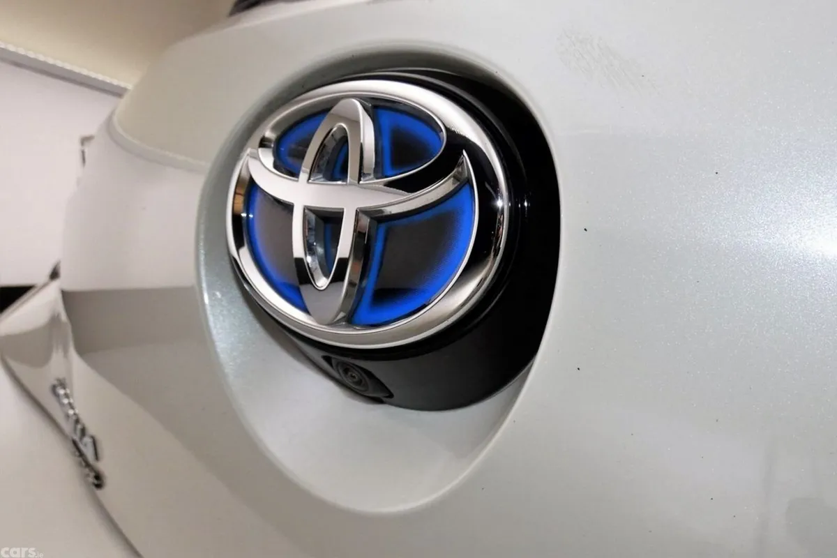 Toyota Corolla Hatchback, Petrol Hybrid, 2021, White