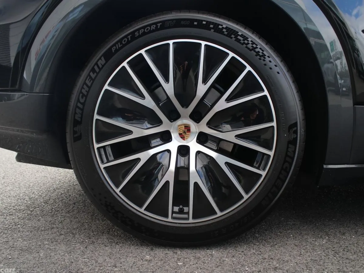 Porsche Cayenne SUV, Electric, 2026, Black