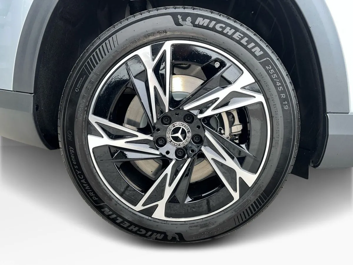 Mercedes-Benz GLB SUV, Electric, 2026, Silver
