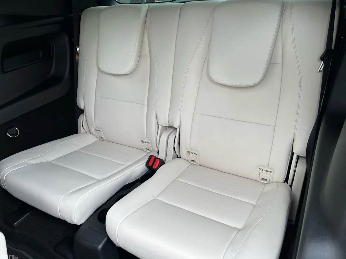 Mercedes-Benz GLB SUV, Electric, 2026, Silver
