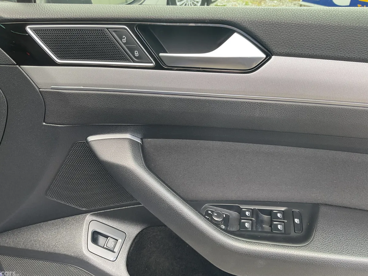 Volkswagen Passat Estate, Diesel, 2018, Blue
