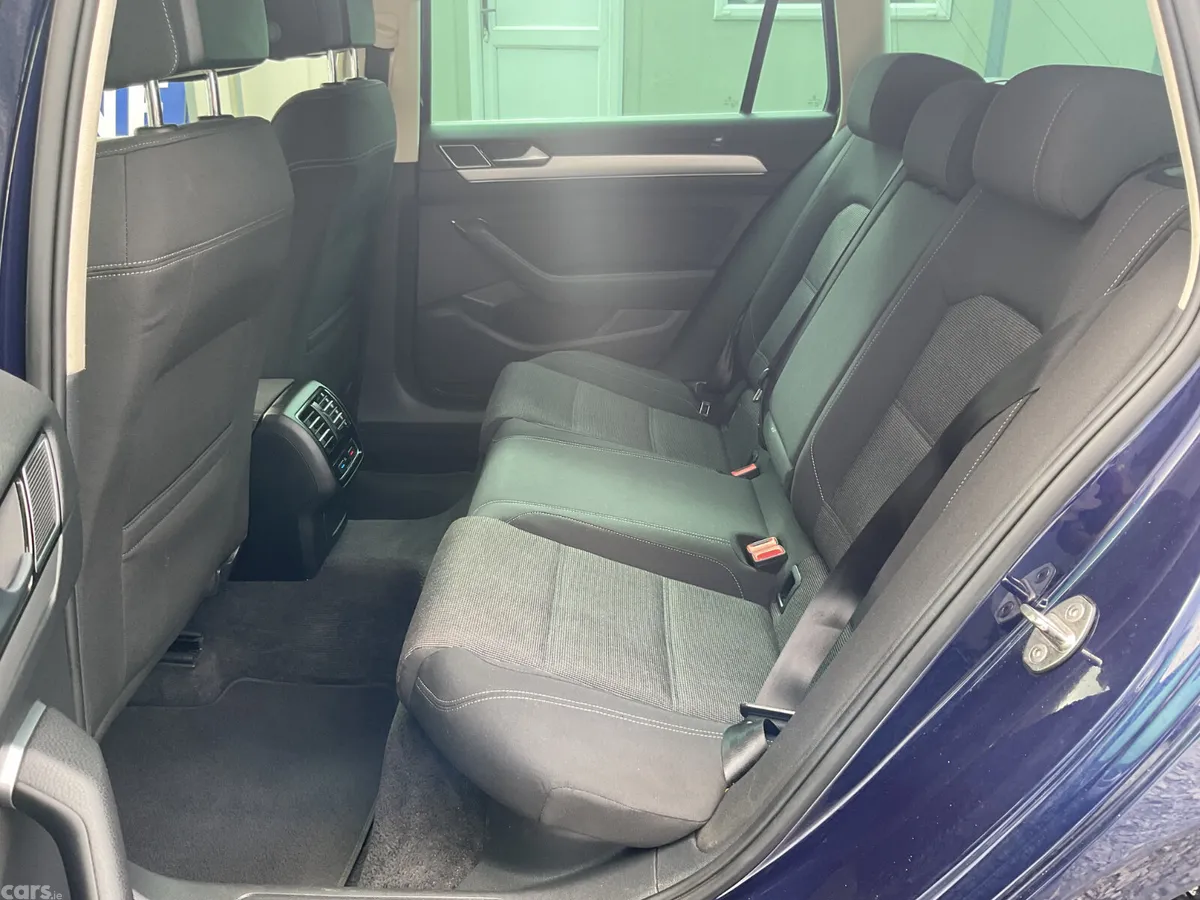 Volkswagen Passat Estate, Diesel, 2018, Blue