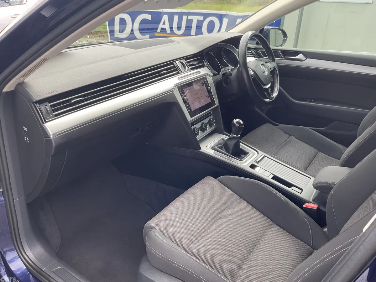 Volkswagen Passat Estate, Diesel, 2018, Blue