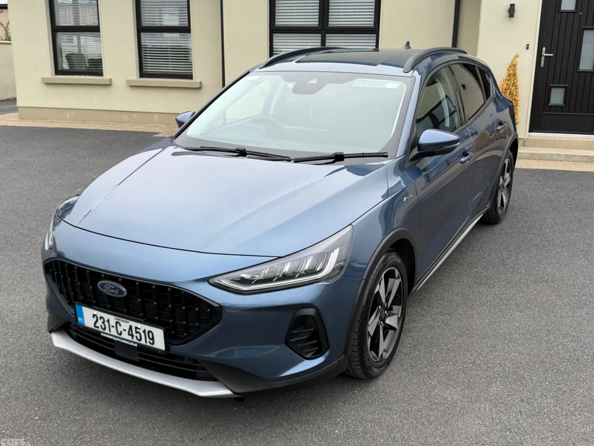 Ford Focus Hatchback, Petrol, 2023, Blue
