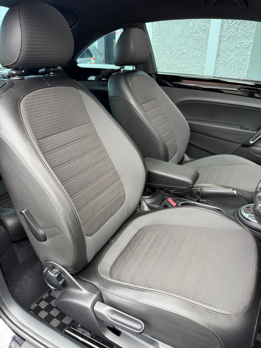 Volkswagen Beetle Hatchback, Petrol, 2013, Black