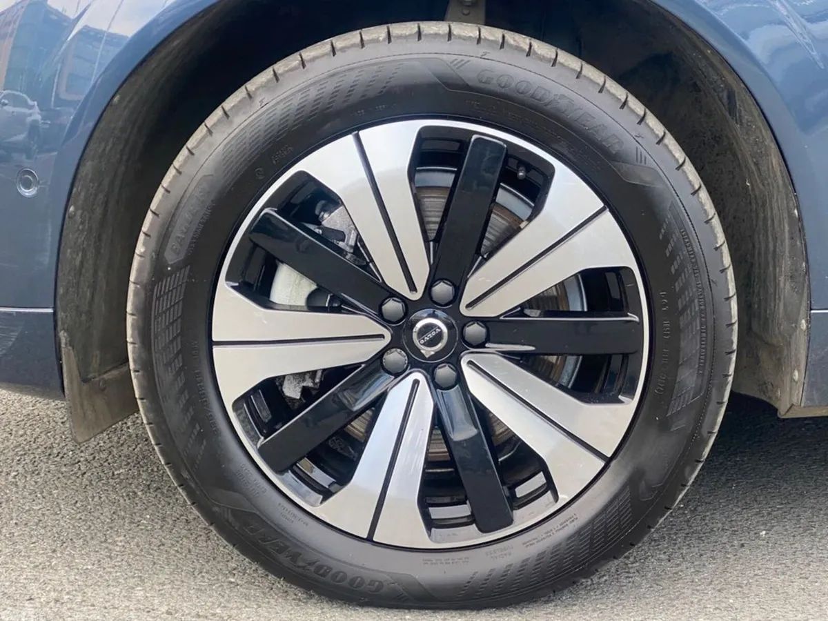 Volvo XC60 Estate, Petrol Plug-in Hybrid, 2024, Blue